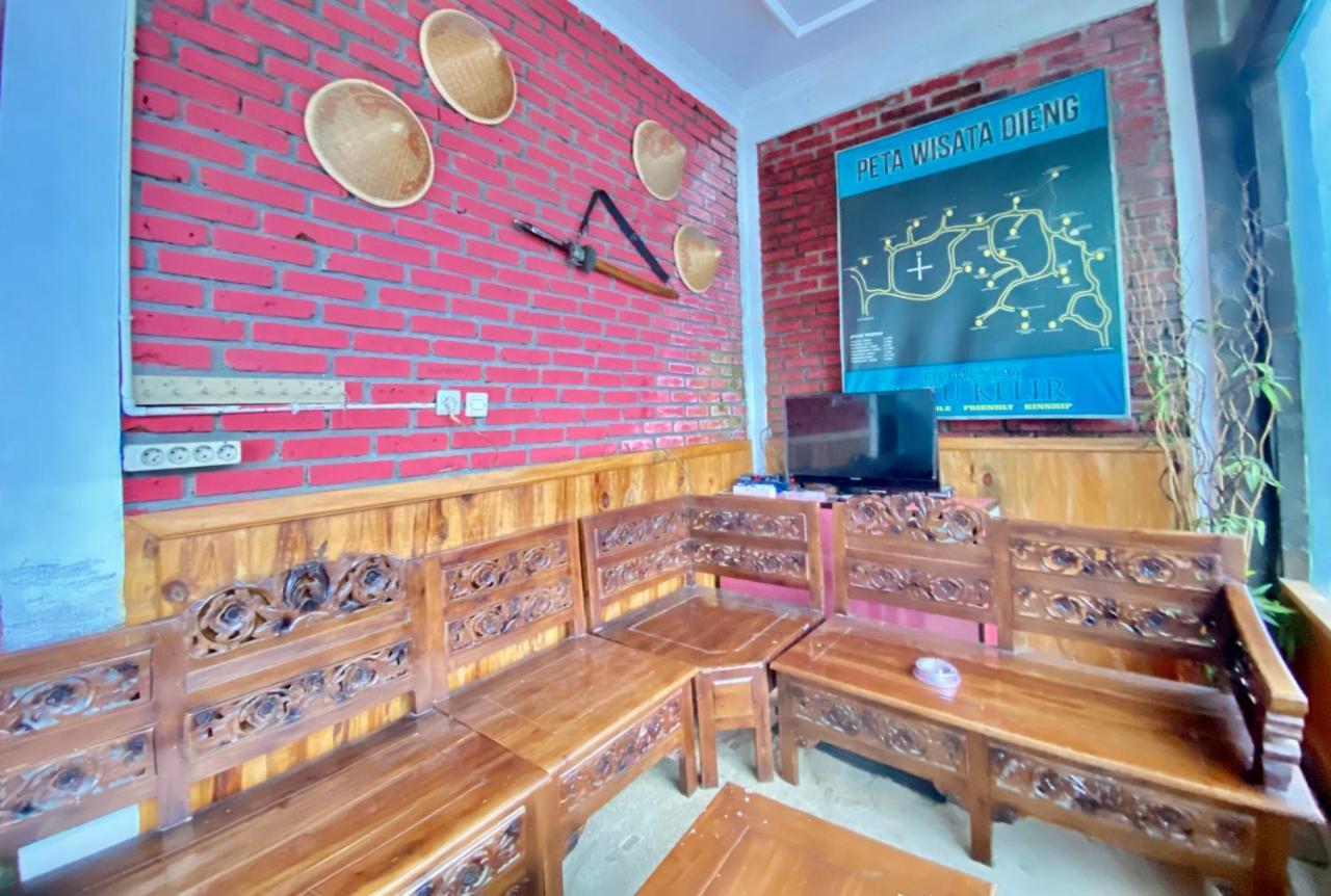 Homestay Batu Kelir Syariah Dieng Mitra Reddoorz Diyeng Extérieur photo