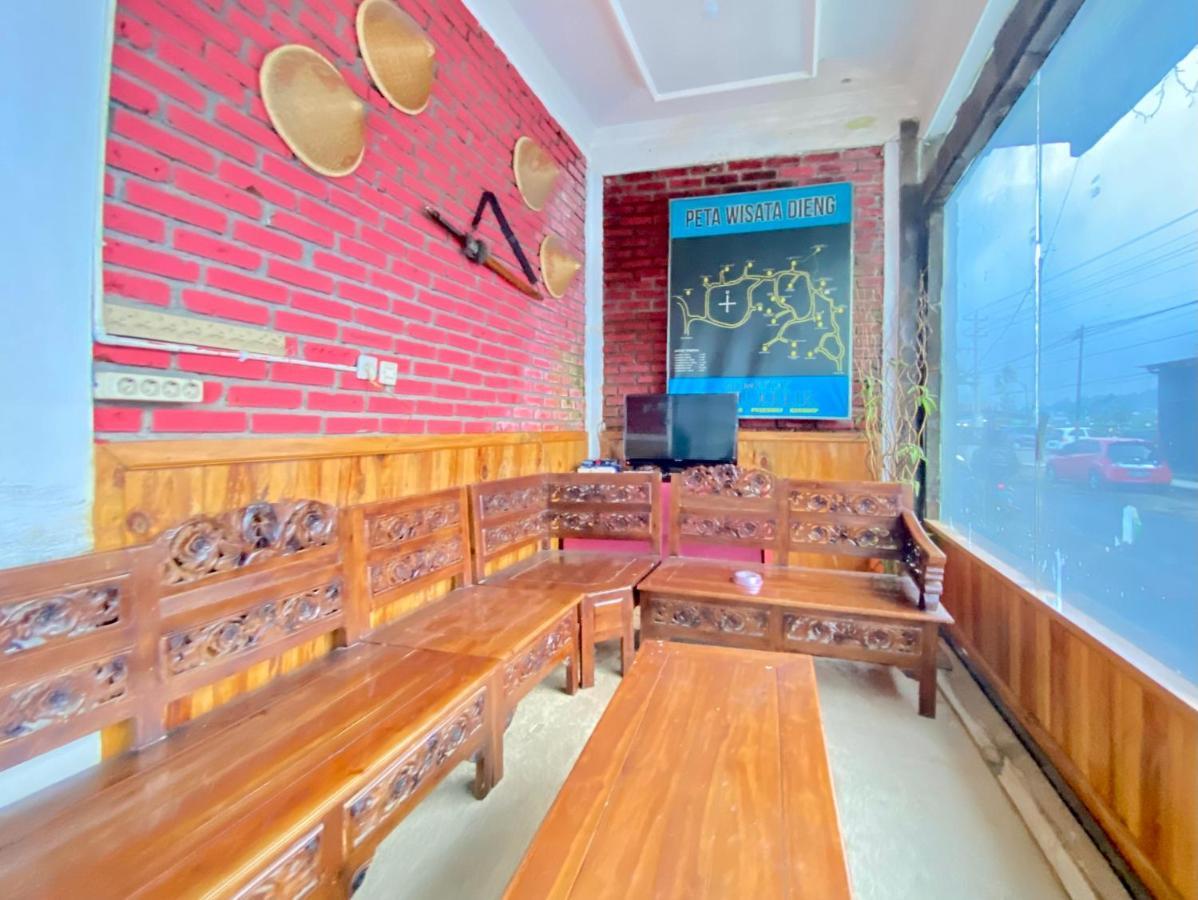 Homestay Batu Kelir Syariah Dieng Mitra Reddoorz Diyeng Extérieur photo