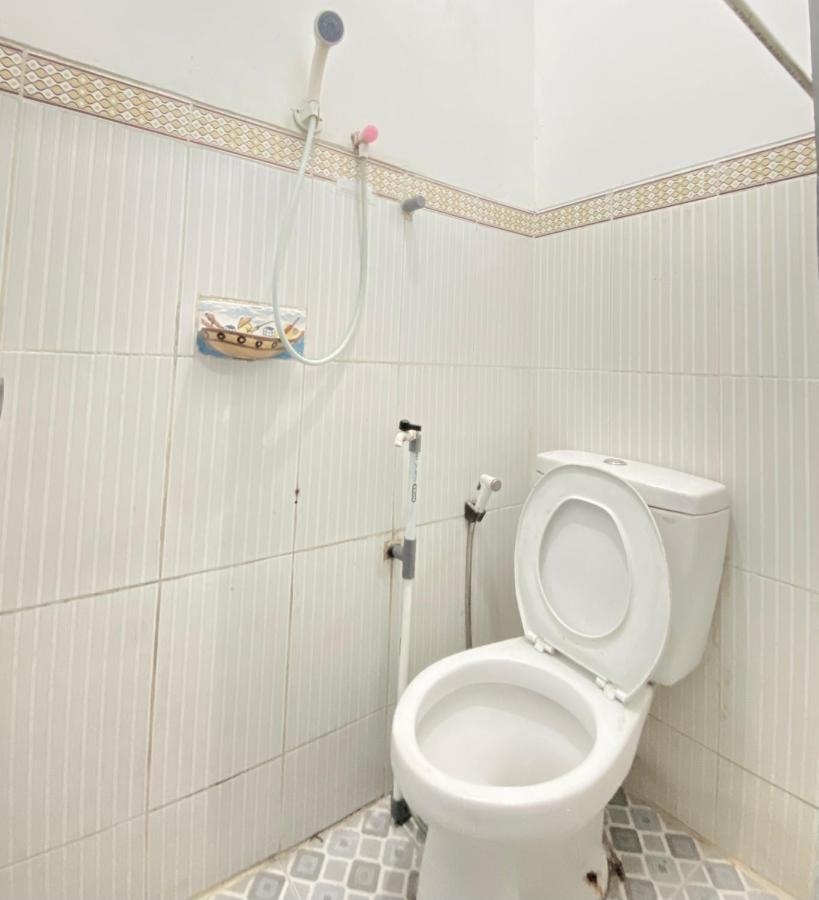 Homestay Batu Kelir Syariah Dieng Mitra Reddoorz Diyeng Extérieur photo
